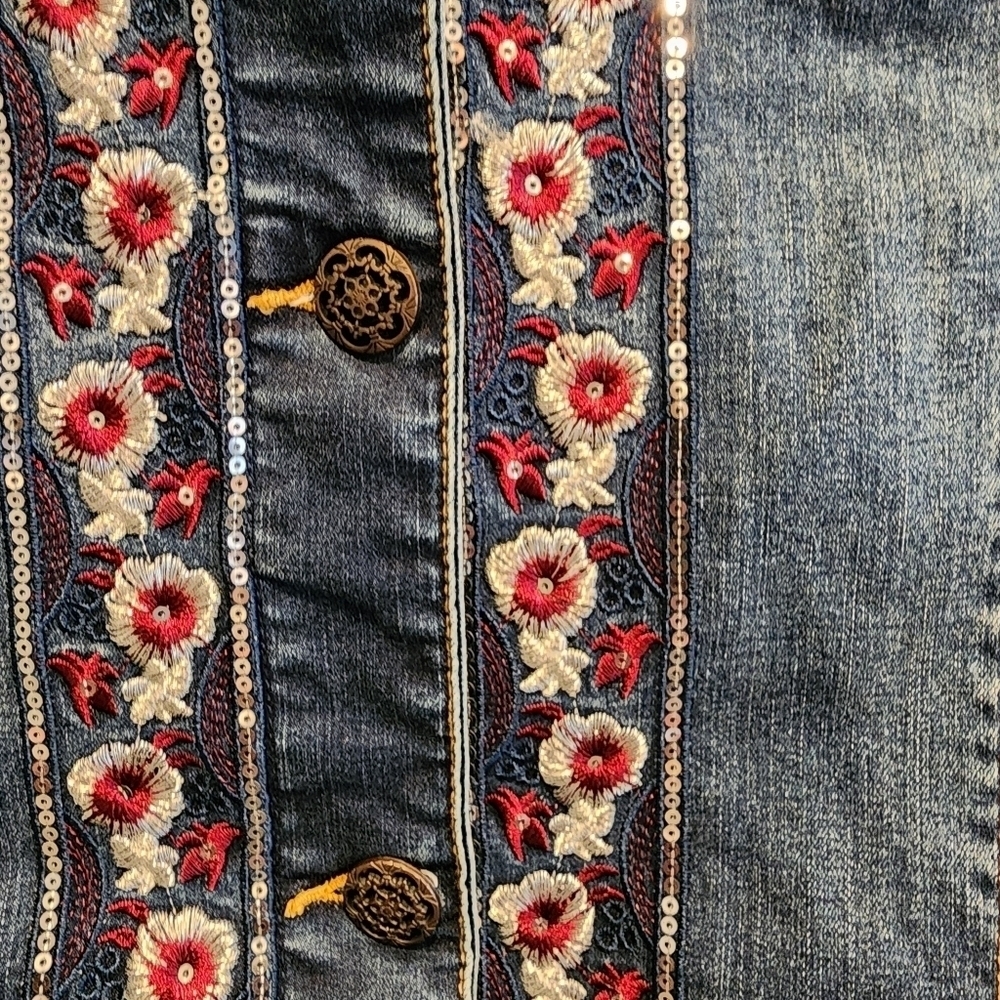 Desigual Denim Jacket with Exotic Embroidery and Ruffle Detail Size 44 - Picture 9 of 10